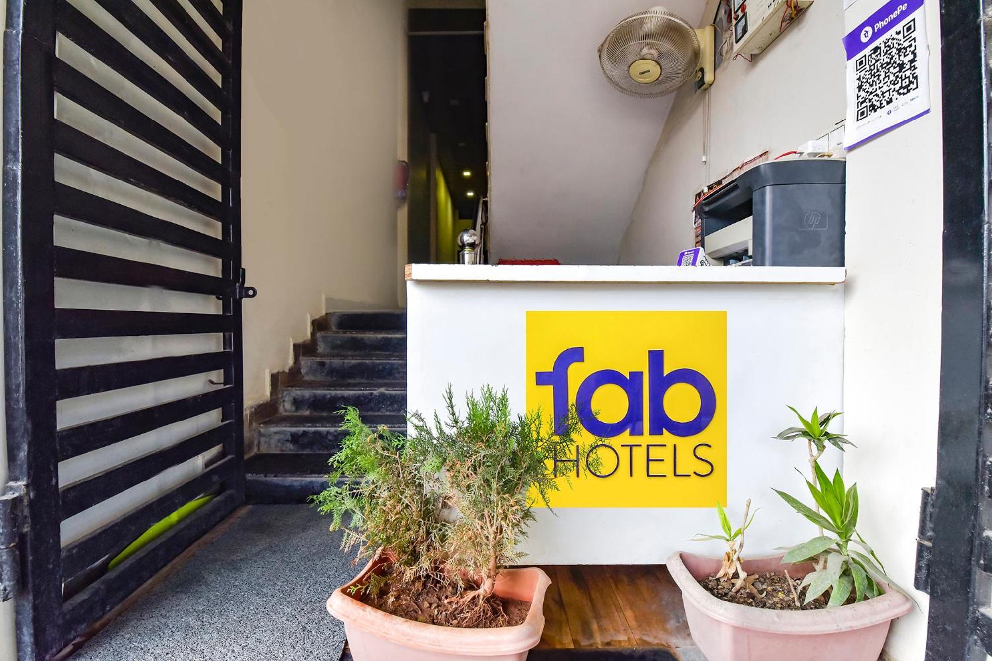 Fabexpress Nishesh Tower Hotel Ujjain Eksteriør billede
